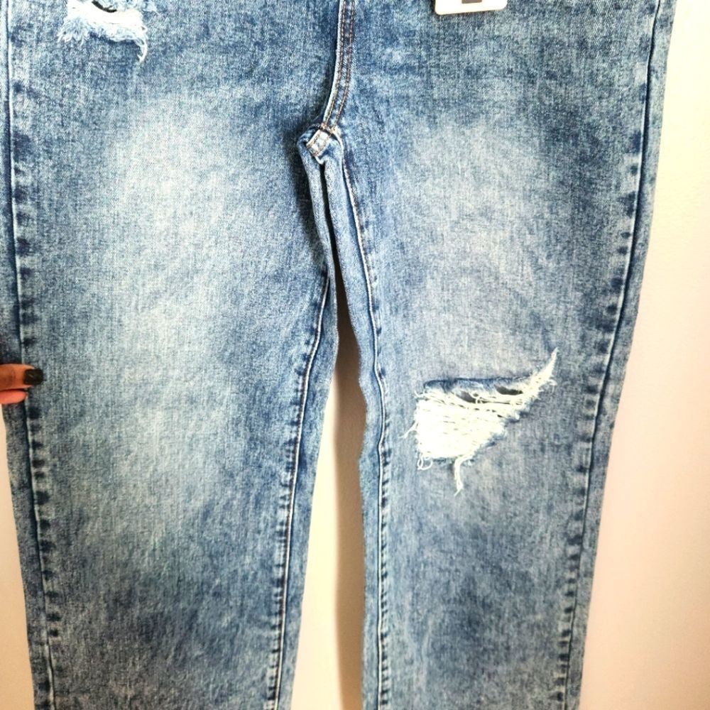 90s Fit Straight fit Denim Rip Jeans - Dark Wash - Picture 6 of 7
